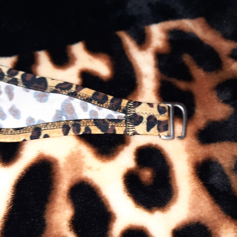 Victoria Secret Leopard Bikini Top - Picture 6 of 8